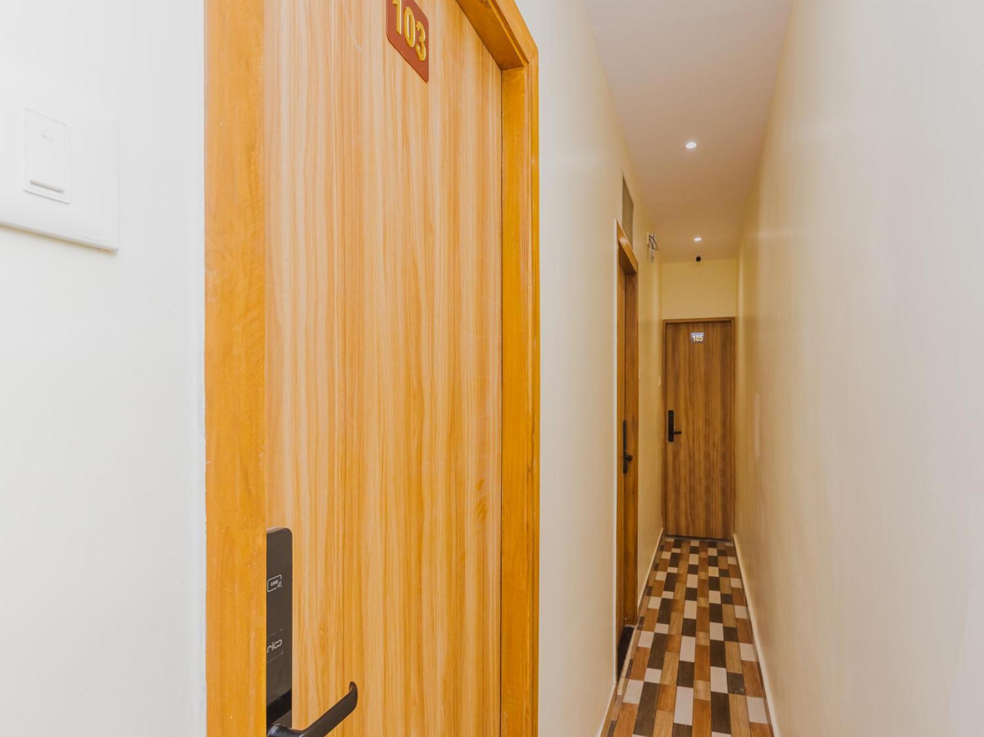Hotel Era ムンバイ エクステリア 写真