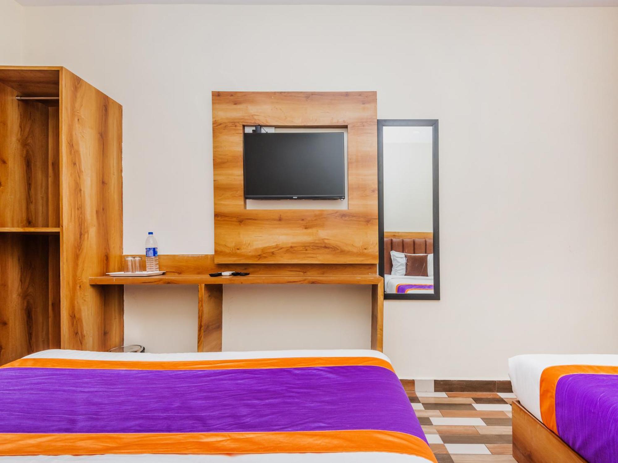 Hotel Era ムンバイ エクステリア 写真